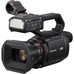 Panasonic HC-X2000 profesionální 4K kamera (10-bit 4K 60p kvalita záznamu, 25mm široký úhel, 24x zoom, detekce obličeje), černá