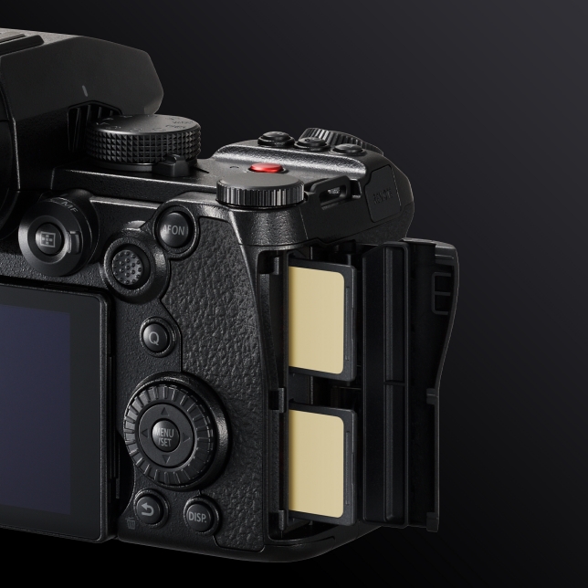 Panasonic DC-S5M2XME ast 2362226.jpg.pub.thumb.644.644