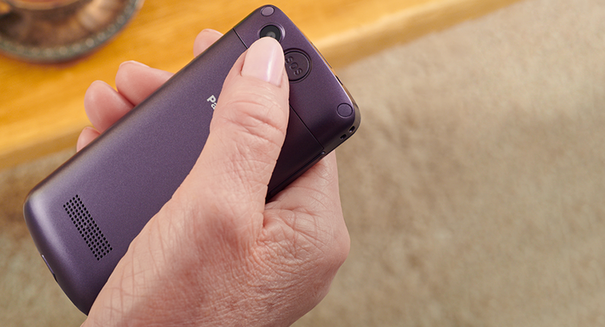 Panasonic KX-TU110EXB Panasonic KX-TU110 mobilní telefon pro seniory (prioritní hovory, jasný barevný TFT LCD displej, velká tlačítka, LED), černá 5 Panasonic KX-TU110EXB panasonic telephone KX TU110 feature